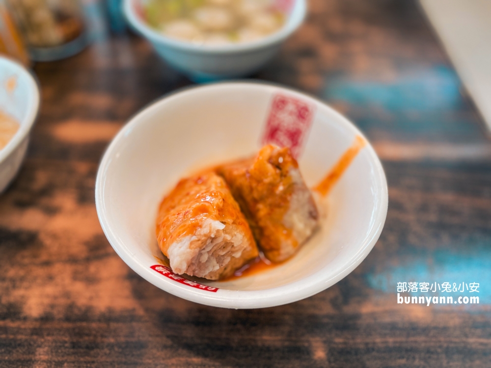 基隆魚丸伯仔，70年老字號豆干包，不用百元就能吃很飽