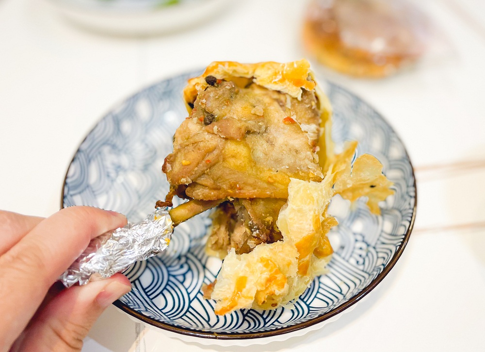 小鳥吃吐司圓山店》浮誇58公分巨大可頌麵包，超美韓系麵包店!!