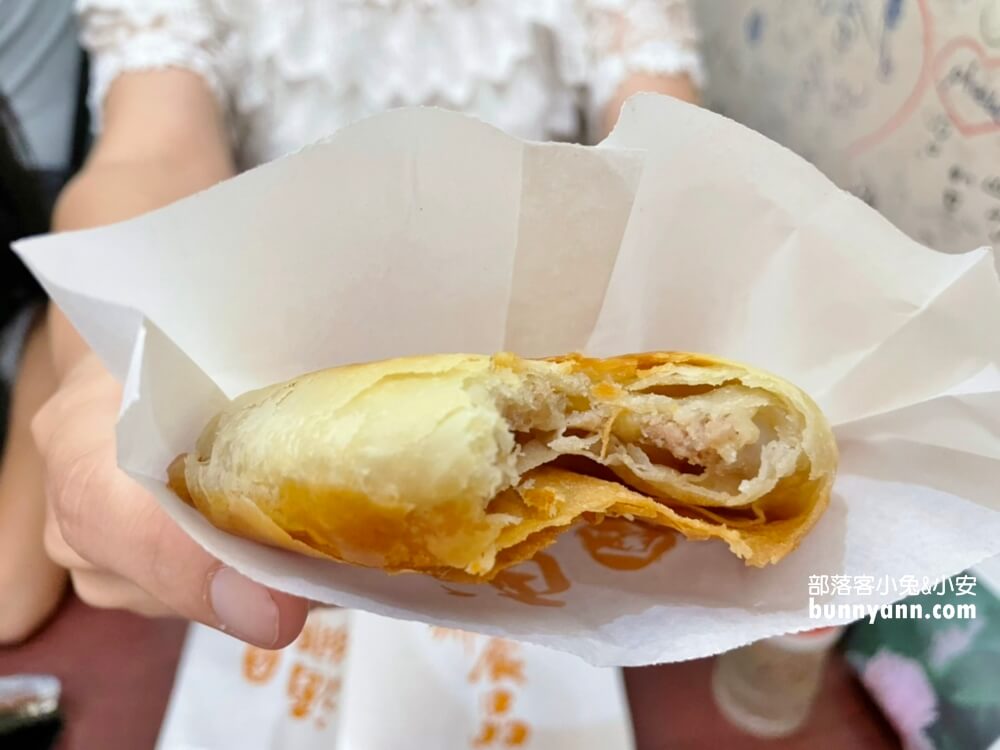 金門美食》聯成廣東粥，搭配油條超懂吃，料多價實在，煮粥的手沒停過