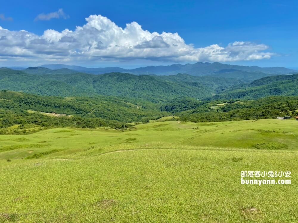 桃源谷步道內寮線，半小時攻頂山陵線，眺望北台灣最美大草原