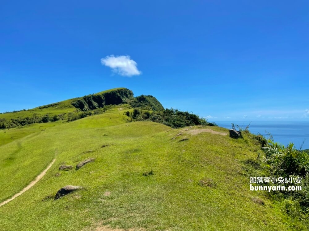 桃源谷步道內寮線，半小時攻頂山陵線，眺望北台灣最美大草原