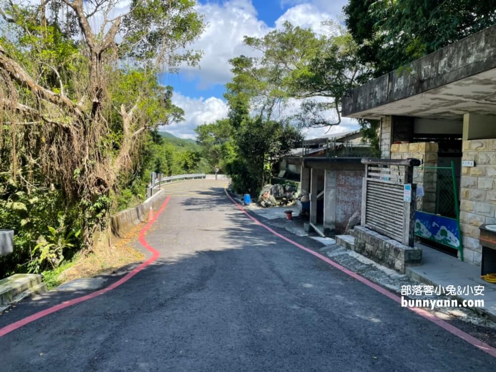桃源谷步道內寮線，半小時攻頂山陵線，眺望北台灣最美大草原