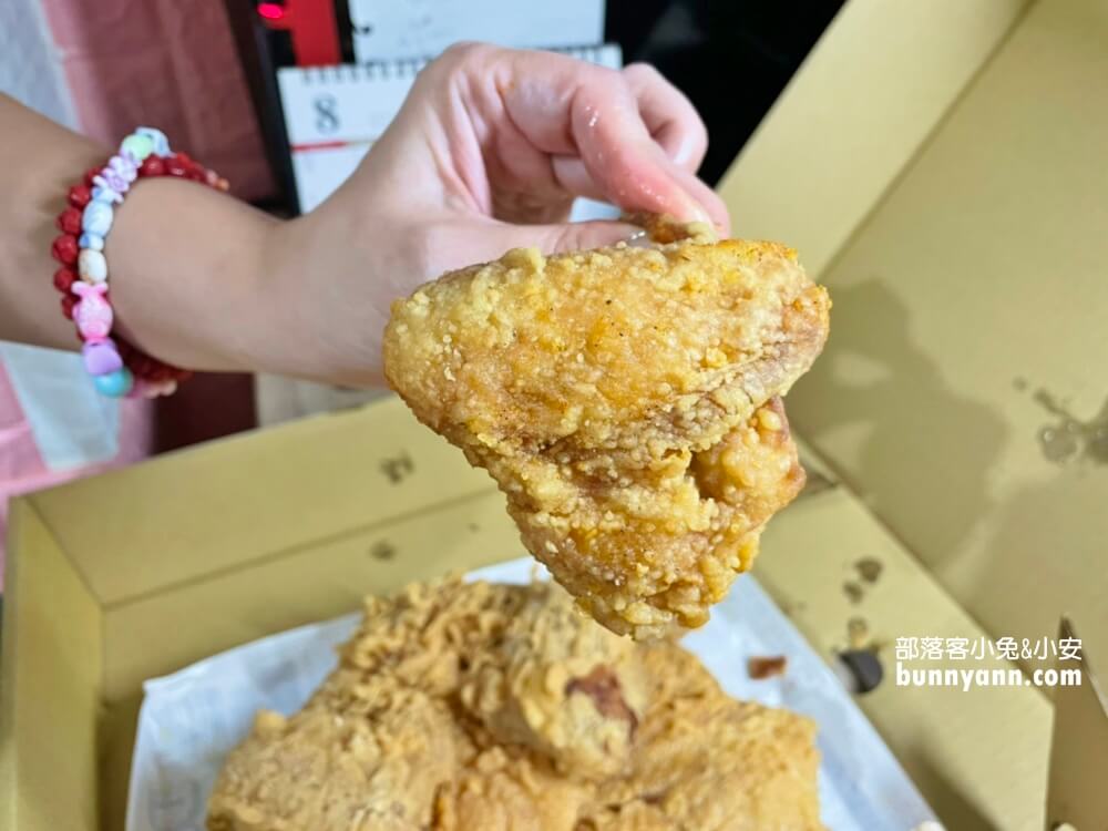 基隆美食》老司雞炸全雞專賣店，浮誇炸全雞脆皮又多汁，美味上桌給你看