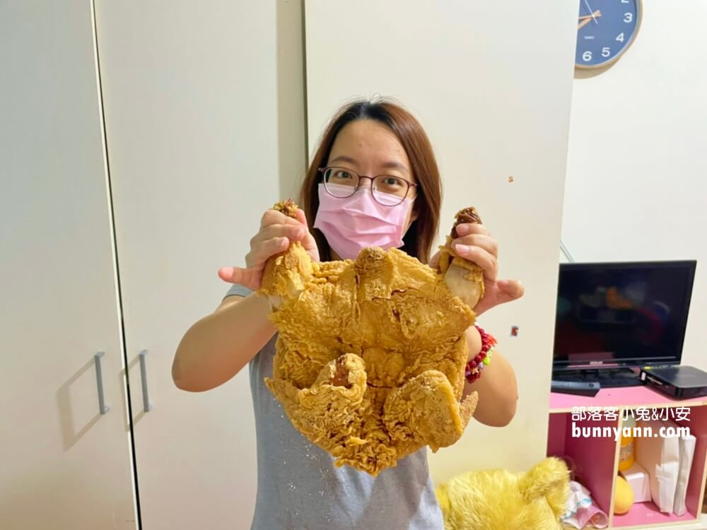 基隆美食》老司雞炸全雞專賣店，浮誇炸全雞脆皮又多汁，美味上桌給你看