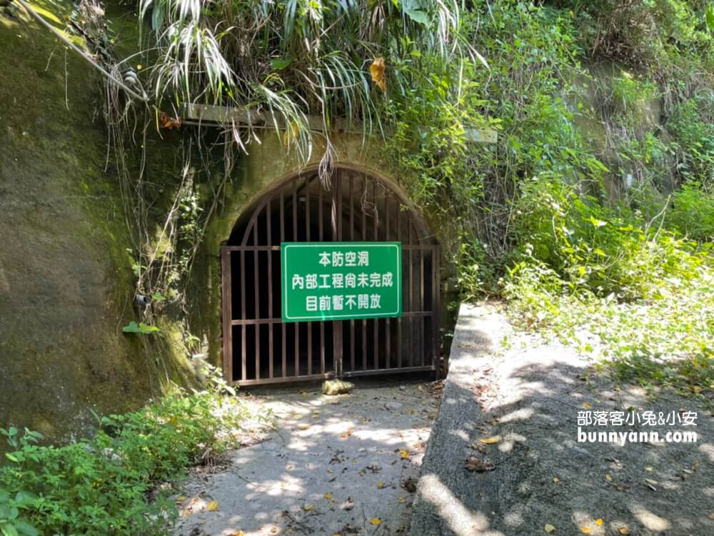 帶你玩【基隆燈塔】浪漫地中海風情，觀景平台眺望湛藍海景
