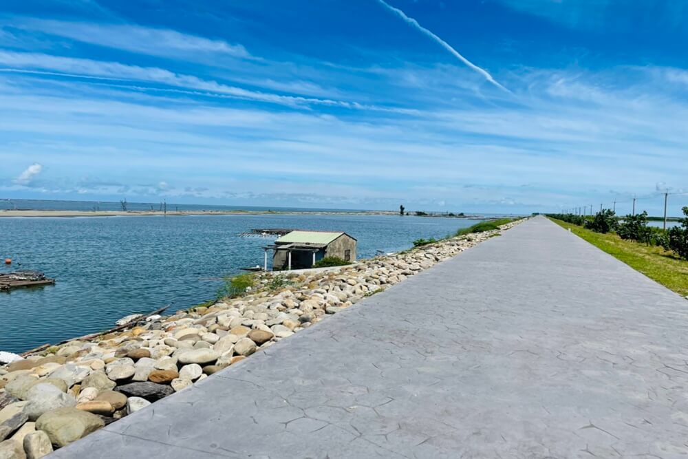 嘉義秘境白水湖壽島，海景第一排馬桶，美拍消失的島嶼和海潮馬路