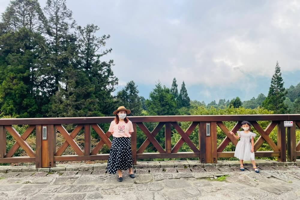 阿里山【姊妹潭】有著夢幻湖景秘境，沼平車站下車步行15分鐘。