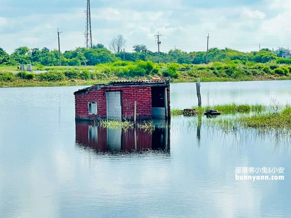嘉義在水一方，東石水中古厝，美拍被海水包圍的古厝與藍天