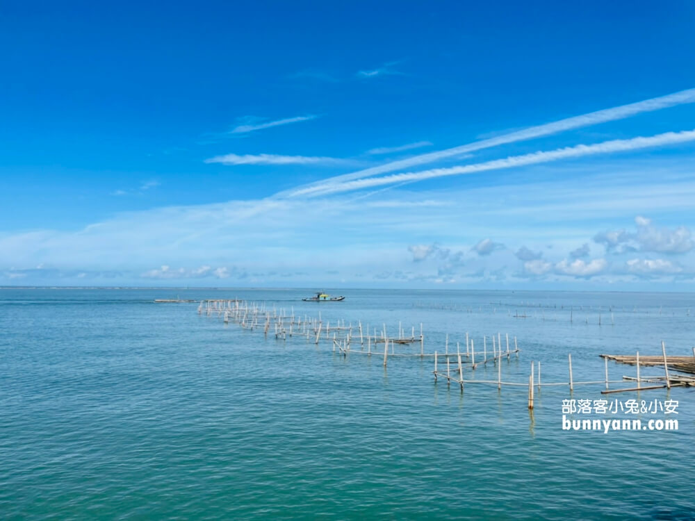 嘉義【東石漁人碼頭】愛琴海異國建築、彩色蚵殼屋、海豚隧道一日遊