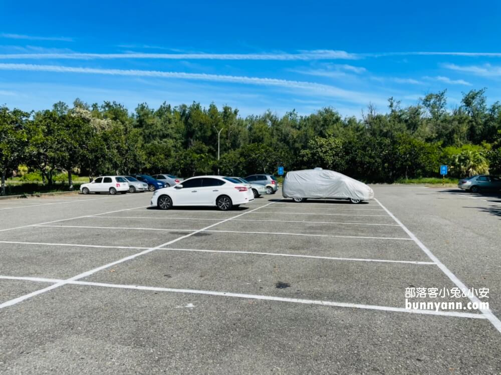 嘉義【東石漁人碼頭】愛琴海異國建築、彩色蚵殼屋、海豚隧道一日遊