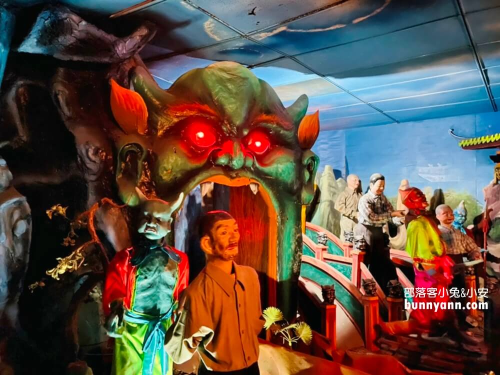 台南【麻豆代天府】刺激挑戰滾輪溜滑梯，還有驚悚地獄場景等你來玩