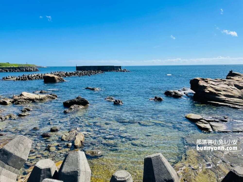 基隆【望海巷跨海景觀橋】朝向大海的步道，來回30分鐘輕鬆走完。