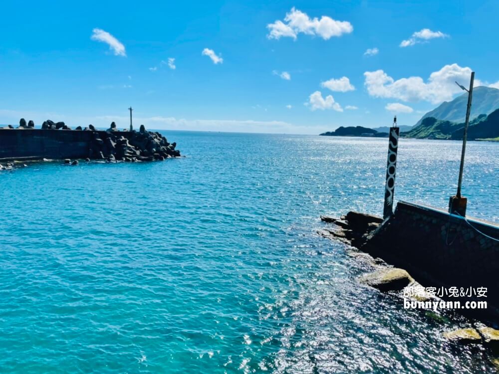 基隆【望海巷跨海景觀橋】朝向大海的步道，來回30分鐘輕鬆走完。