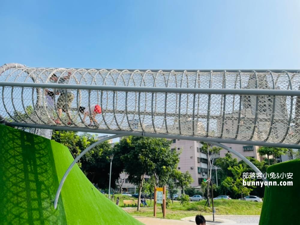 竹北【AI智慧園區公園】滑步車練習場，親子沙坑遊戲場來囉