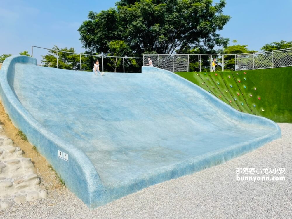 竹北【AI智慧園區公園】滑步車練習場，親子沙坑遊戲場來囉