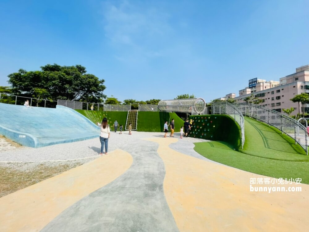 竹北【AI智慧園區公園】滑步車練習場，親子沙坑遊戲場來囉