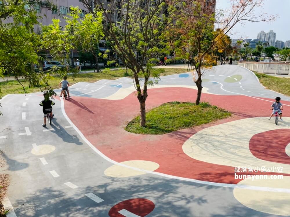 竹北【AI智慧園區公園】滑步車練習場，親子沙坑遊戲場來囉