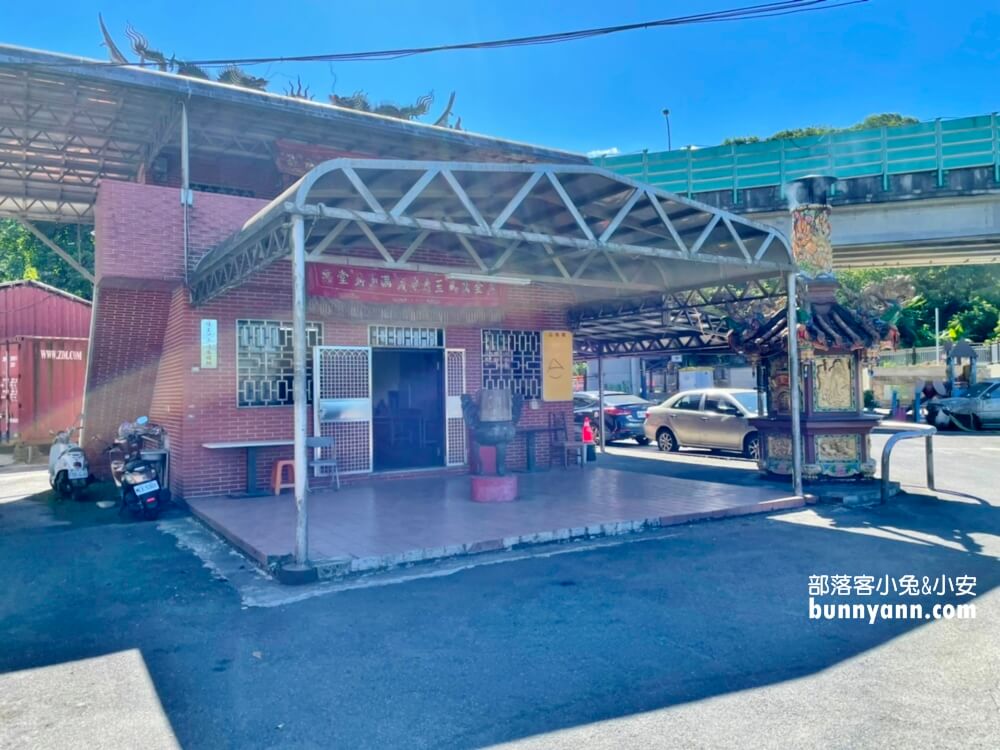 【新北】五堵台鐵舊隧道自行車道，神隱少女隧道藏在這裡