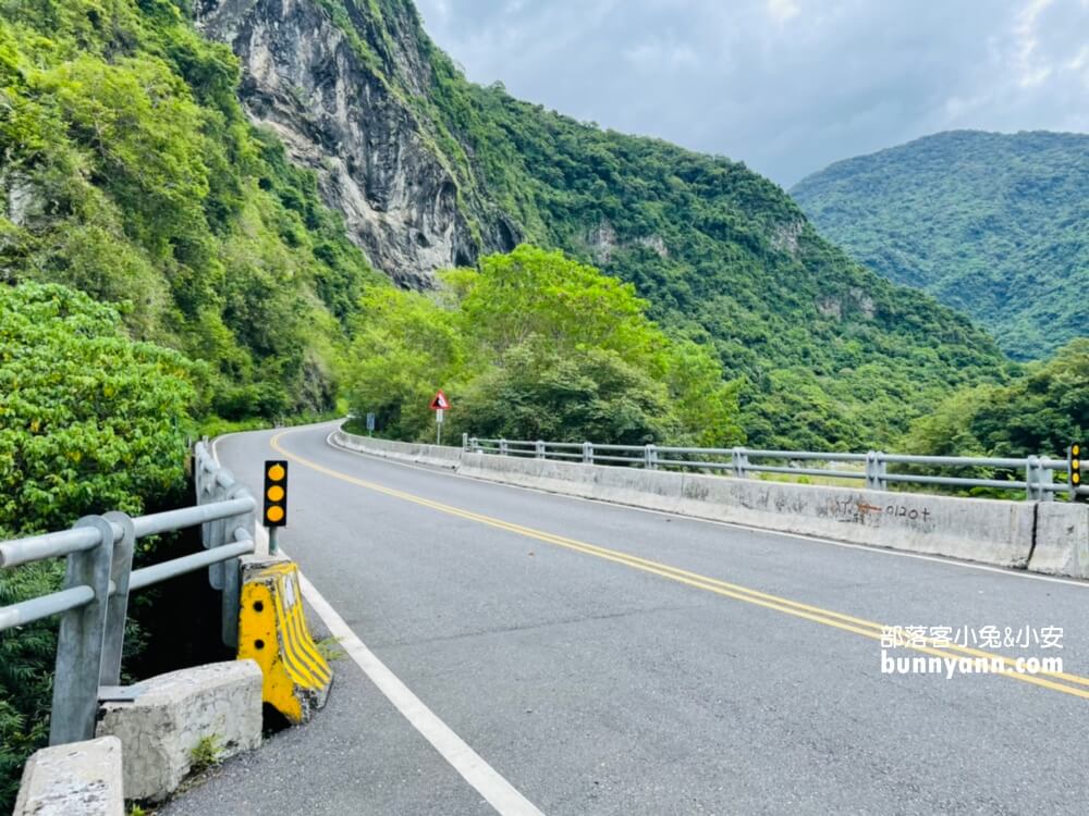 花蓮【南安瀑布】走一分鐘即可賞飛瀑，地點交通觀光指南