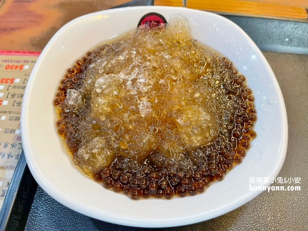 台南【同記安平豆花】豆花綿密粉圓也超多，府城安平必吃美食