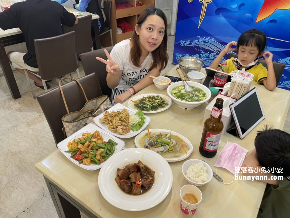 小琉球船屋特色民宿，市區中央民宿，房型介紹＆包套行程推薦