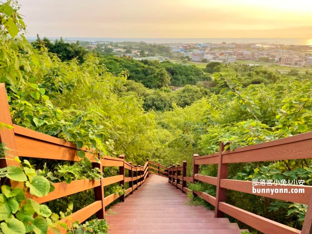 高雄漯底山自然公園，月世界泥火山探險，眺望美麗夕陽海景