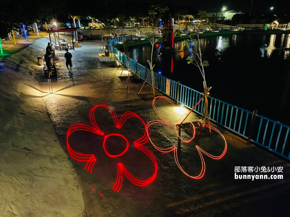 【舊社代安宮】全長2公里的池畔步道，有親子溜滑梯跟夜晚燈光可逛