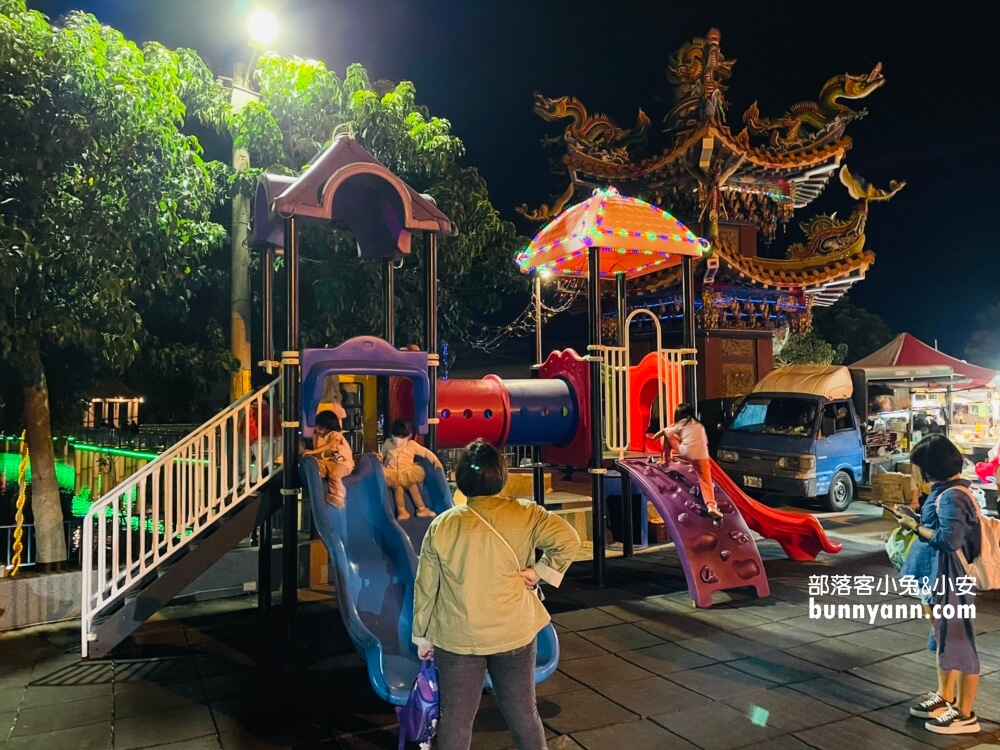 【舊社代安宮】全長2公里的池畔步道，有親子溜滑梯跟夜晚燈光可逛
