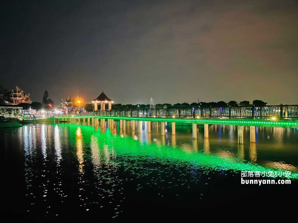 【舊社代安宮】全長2公里的池畔步道，有親子溜滑梯跟夜晚燈光可逛