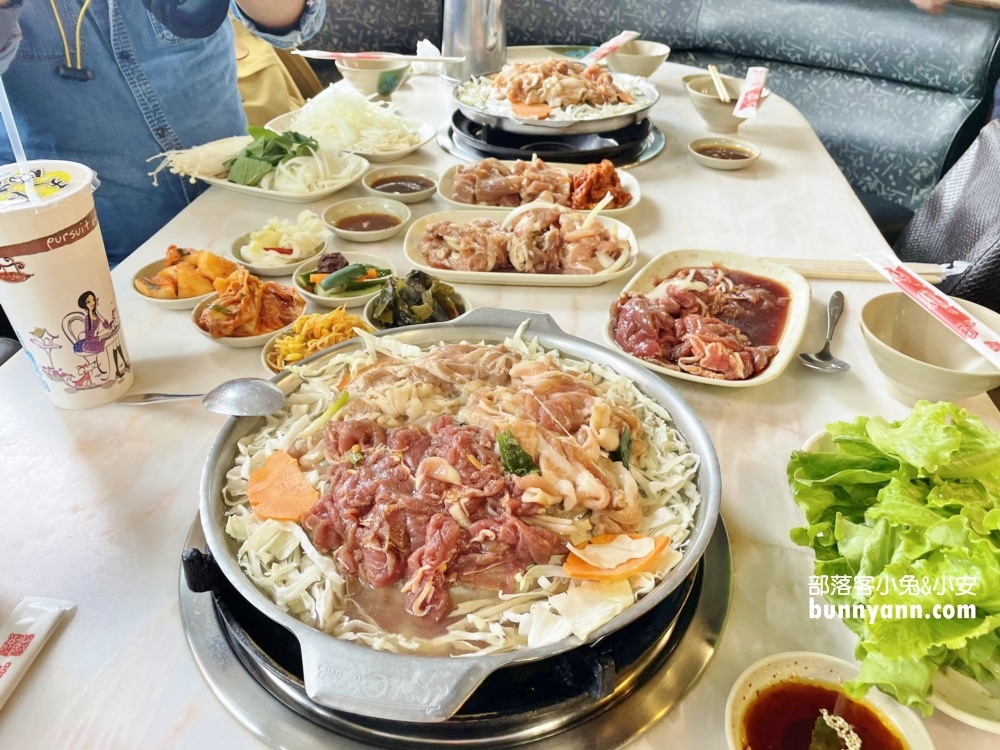 帶你吃【韓江烤肉】牛小排吃到飽，韓式小菜隨你夾(菜色)
