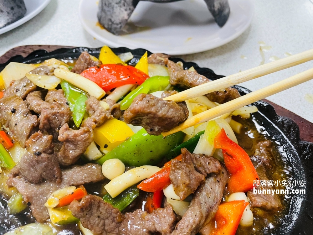屏東美食熊家萬巒豬腳，料理價錢和口味一次分享!!