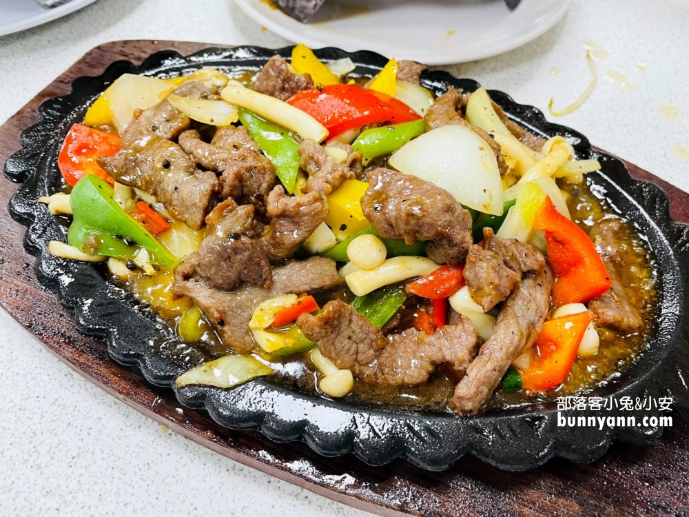 屏東美食熊家萬巒豬腳，料理價錢和口味一次分享!!