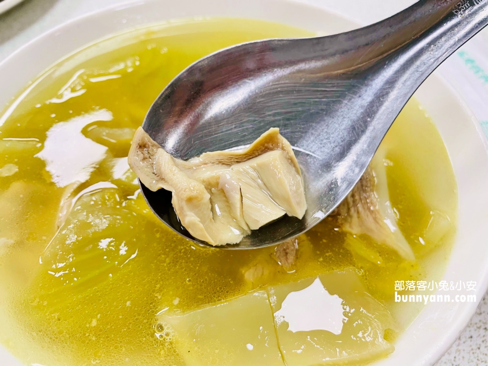 屏東美食熊家萬巒豬腳，料理價錢和口味一次分享!!