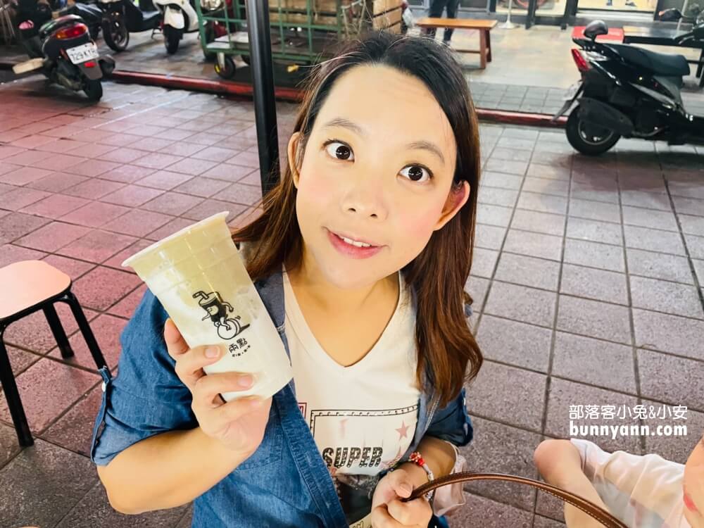 【寧夏夜市】捷運旁人氣夜市！從木瓜牛奶喝到阿榮豬肝湯