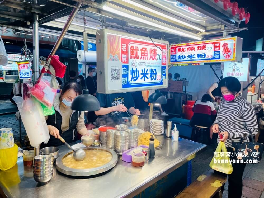 【寧夏夜市】捷運旁人氣夜市！從木瓜牛奶喝到阿榮豬肝湯