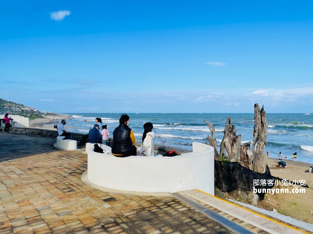 金山中角灣沙灘漫步，隱藏版中角灣遊客中心看海廣場