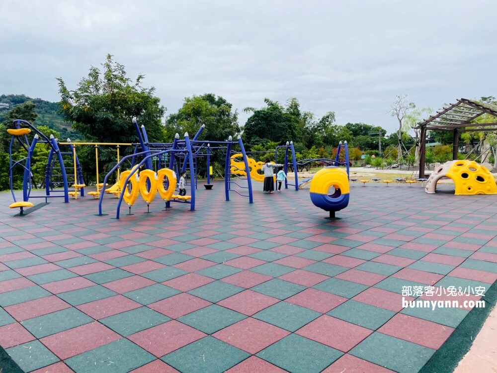 南投「名間親子生態園區」暢遊兒童樂園，停車、設施、環境一次介紹。