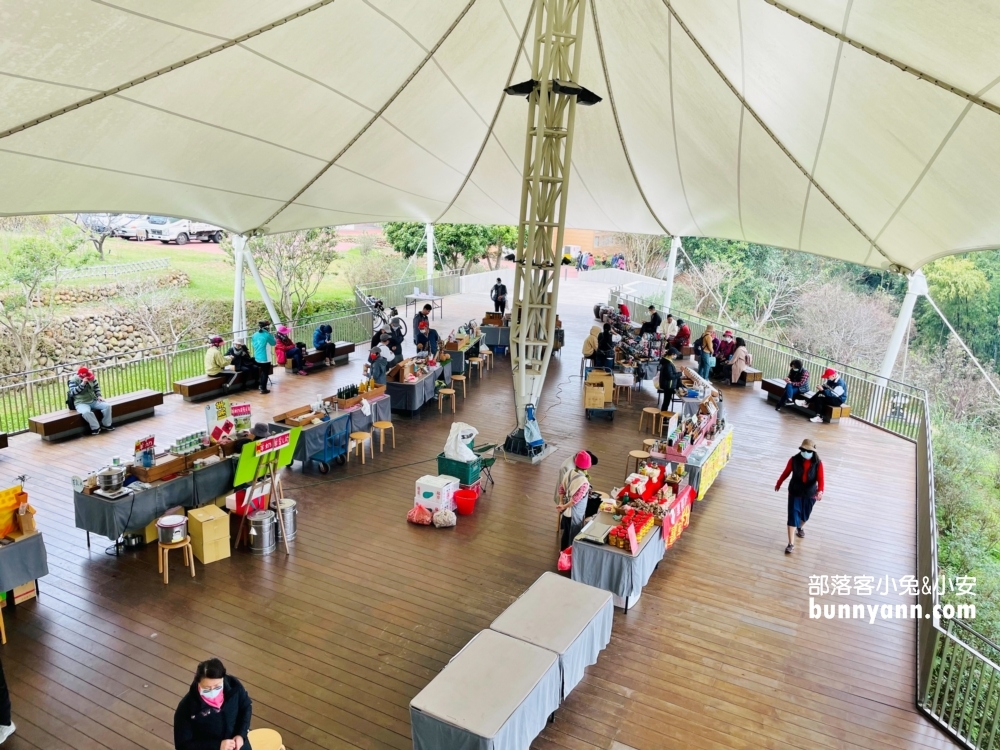微熱山丘南投三合院創始店，免門票參觀，還請吃土鳳梨酥。