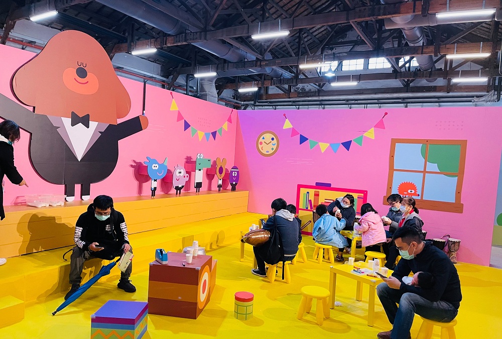 2022親子旅遊來阿奇幼幼園玩，吃阿奇雞蛋糕，玩旋轉木馬