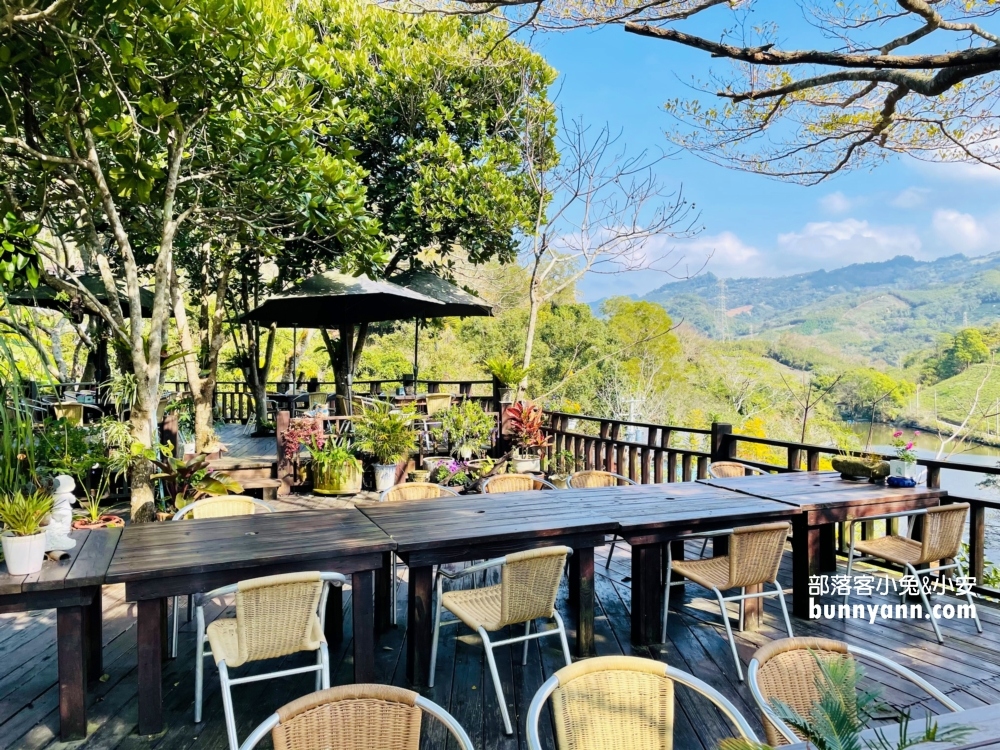 【苗栗】在水一方咖啡屋，大湖森林秘境，鬆餅好好吃