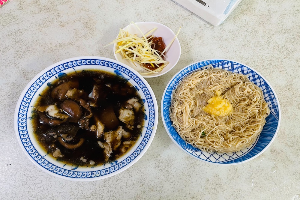 新化蓮霧腳羊肉，清晨4點半就營業的低調羊肉湯