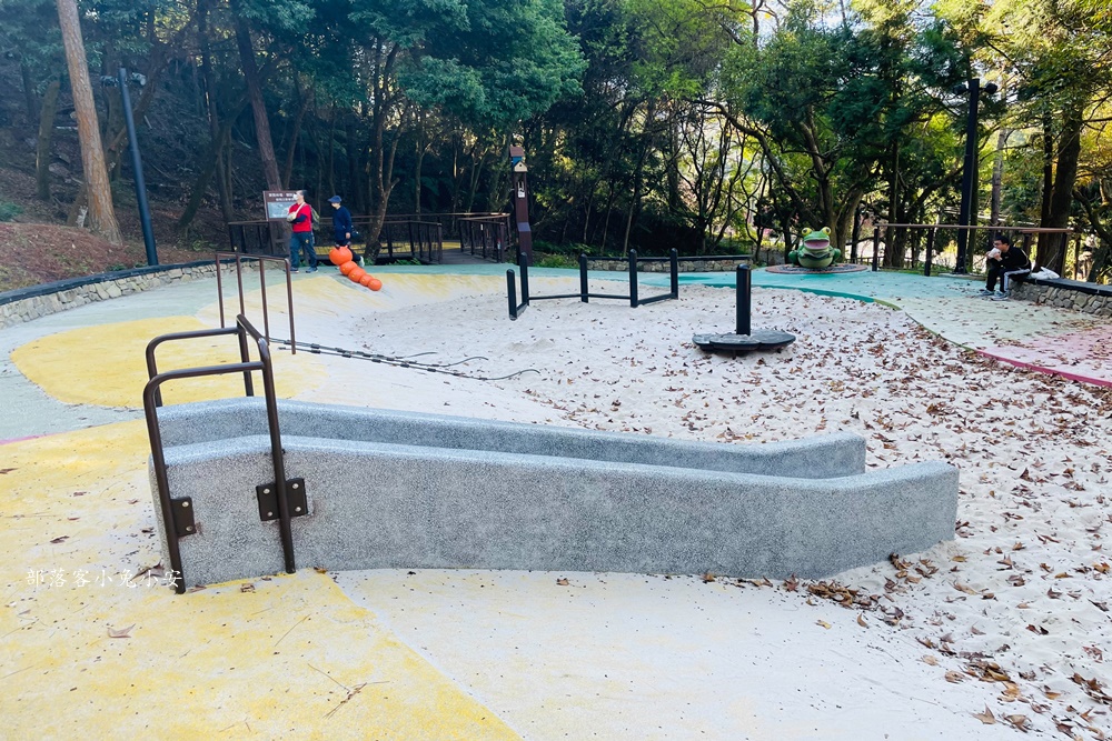 台中【東勢林場遊樂區】園區設施完善並且步道平坦好走，很適合半日遊