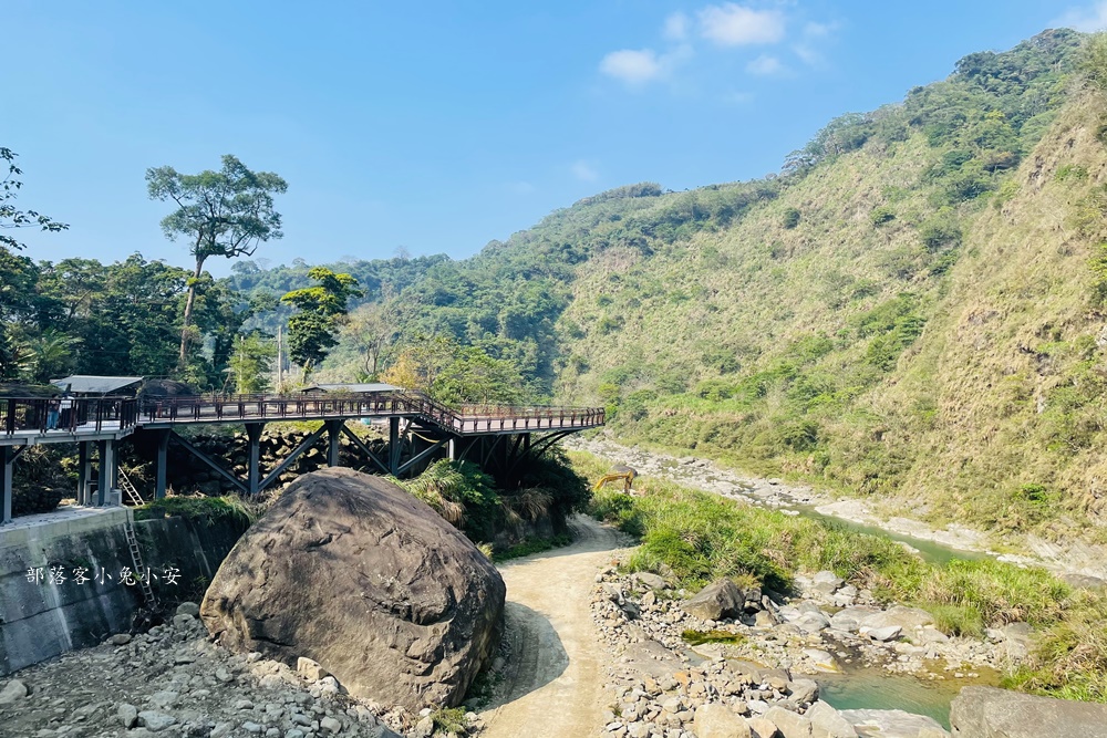 南投【瑞龍瀑布園區】來回一小時輕鬆走完瀑布及吊橋