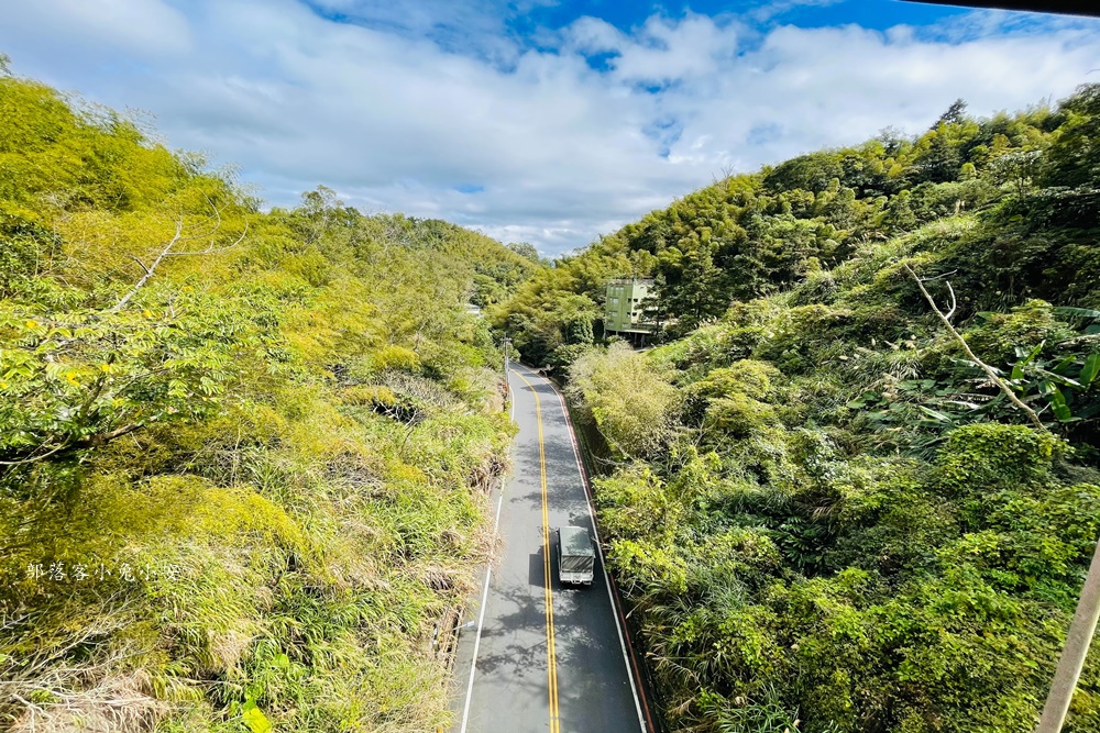 梅山鄉【孝子路步道】單程只要步行15分鐘就能抵達中途點竹林涼亭
