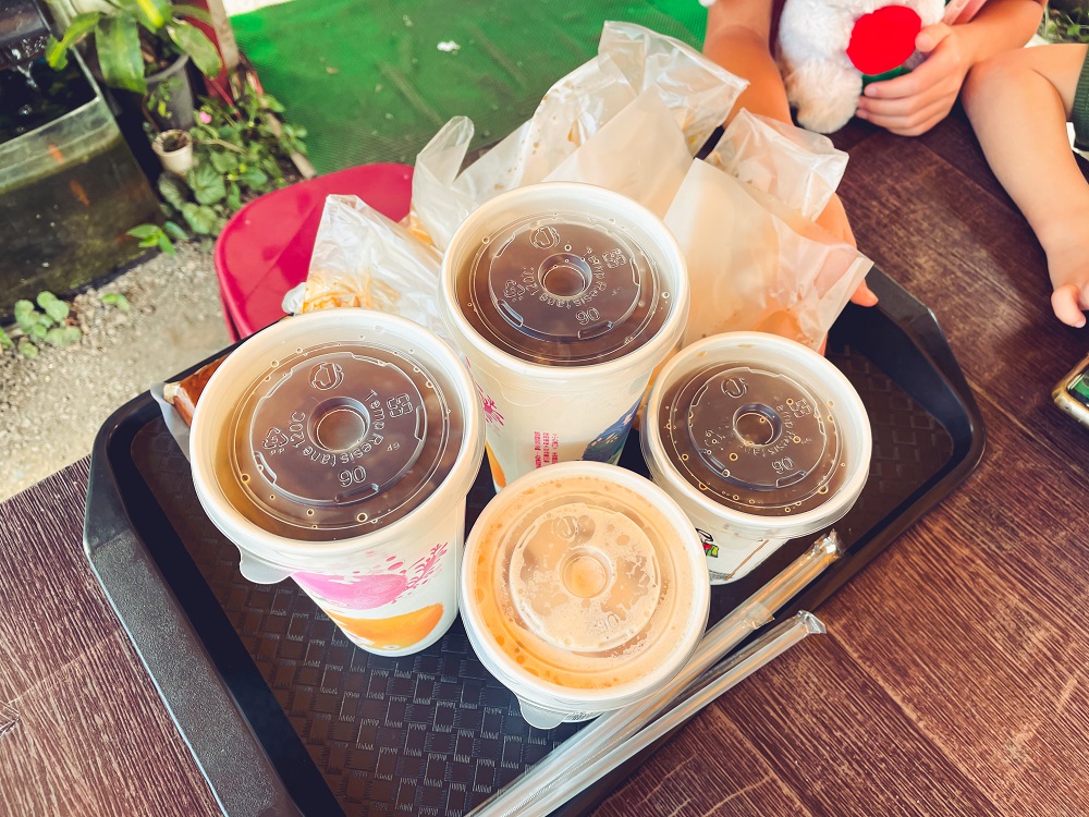嘉義梅山黑咖賞太平燈籠餅，食尚玩家推薦茶葉蛋、梅子冬瓜茶吃起來