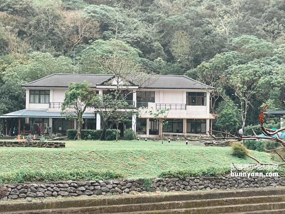 屏東【雙流國家森林遊樂區】單程只要步行20分鐘就能抵達中途點山谷吊橋