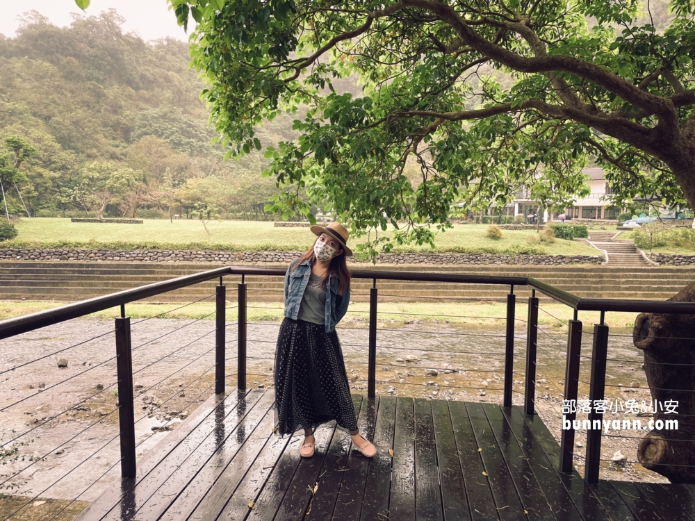 屏東【雙流國家森林遊樂區】單程只要步行20分鐘就能抵達中途點山谷吊橋