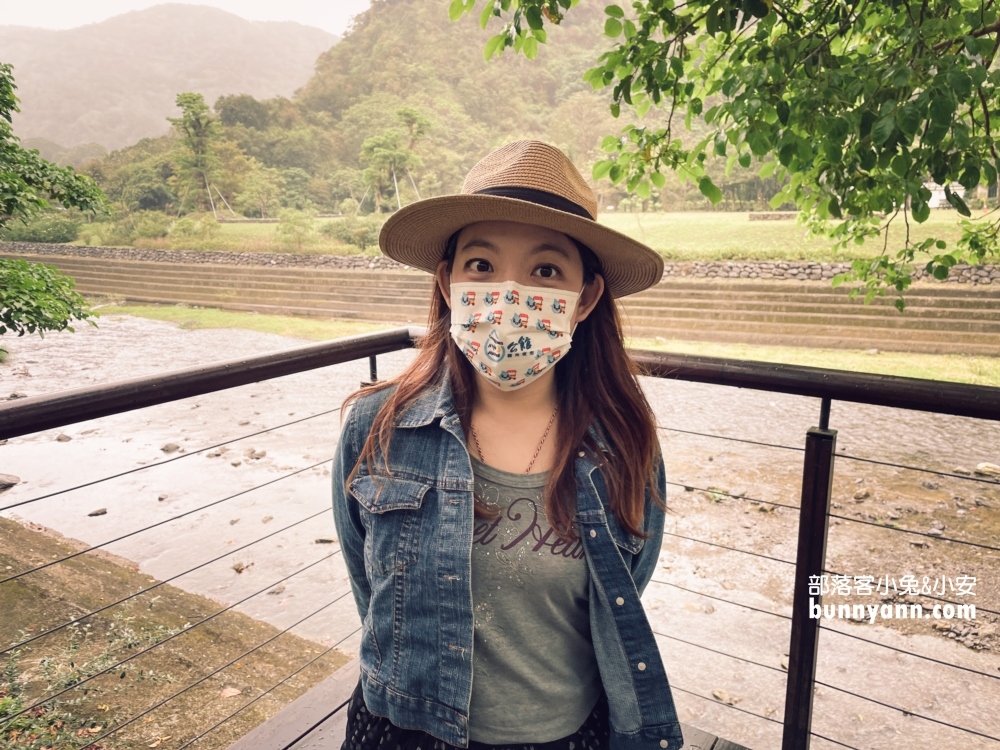 屏東【雙流國家森林遊樂區】單程只要步行20分鐘就能抵達中途點山谷吊橋