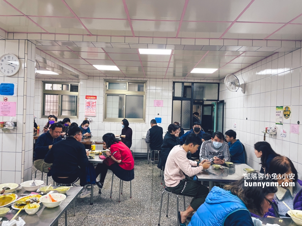 帶你吃基隆【廣東汕頭牛肉店】茶咖哩牛肉麵隱藏料理~