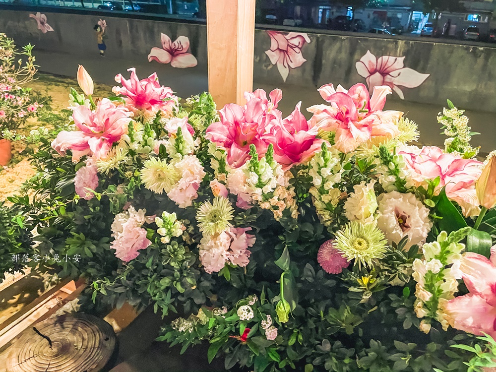 萬金杜鵑花聚落夜晚點燈超美，展期到2022/03/13為止